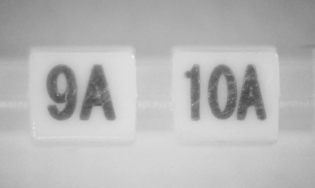 レーザーマークバンド　数字とアルファベット